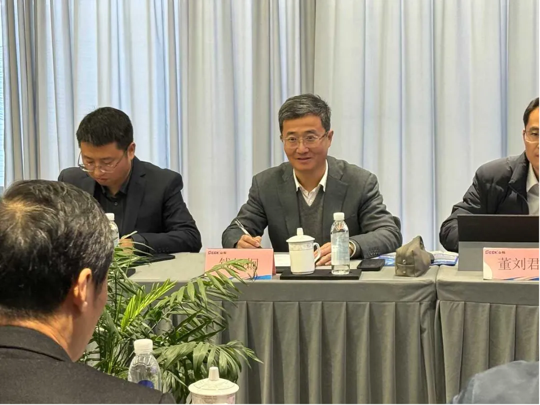 19e77fc6bdaa3c9b19f0bc425bf93008